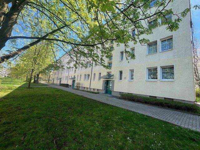 Etagenwohnung Zwickau Eckersbach - 2 Zimmer, 60 m&sup2;, 389&euro; | Angebot:26842152