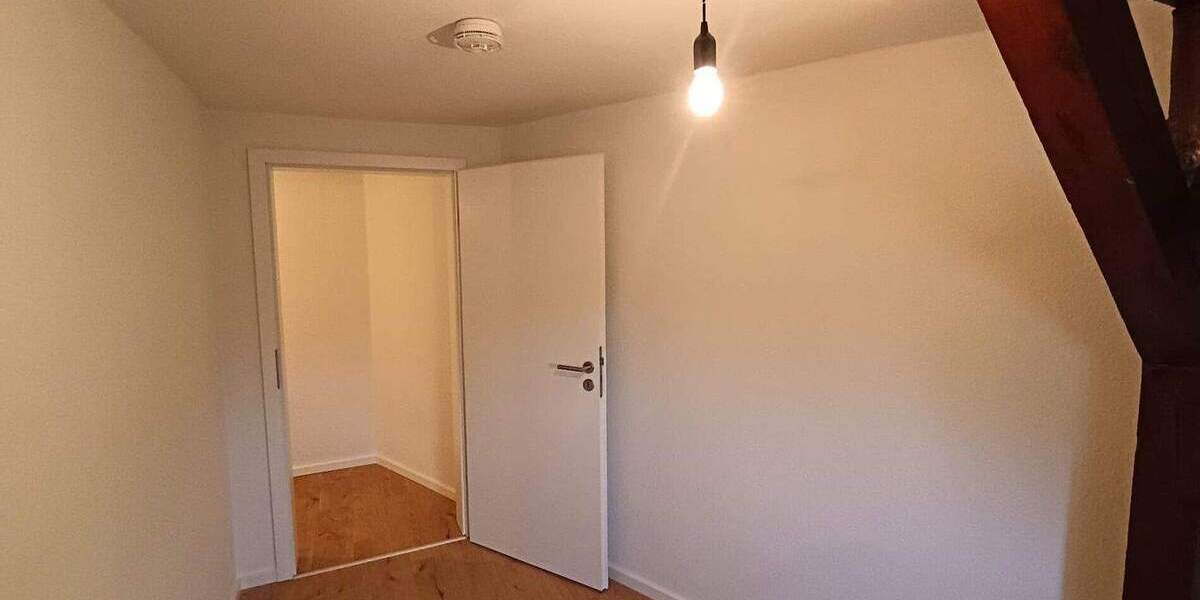 Etagenwohnung Reichenbach im Vogtland Reichenbach - 3 Zimmer, 74 m&sup2;, 450&euro; | Angebot:25665720