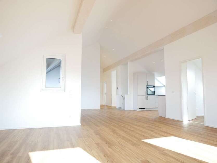 Wohnung zum Mieten in Augsburg 2.100 € 139 m² 4 zimmer