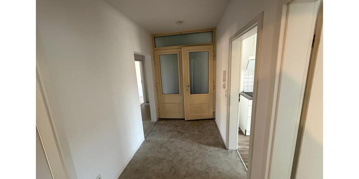 Wunderschöne 4-Raum-DG-Wohnung mit Balkon in Greiz direkt im Stadtzentrum 4 zimmer