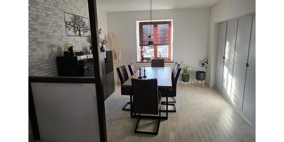 Etagenwohnung Bernburg (Saale) - 4 Zimmer, 145 m&sup2;, 1.150&euro; | Angebot:24678872