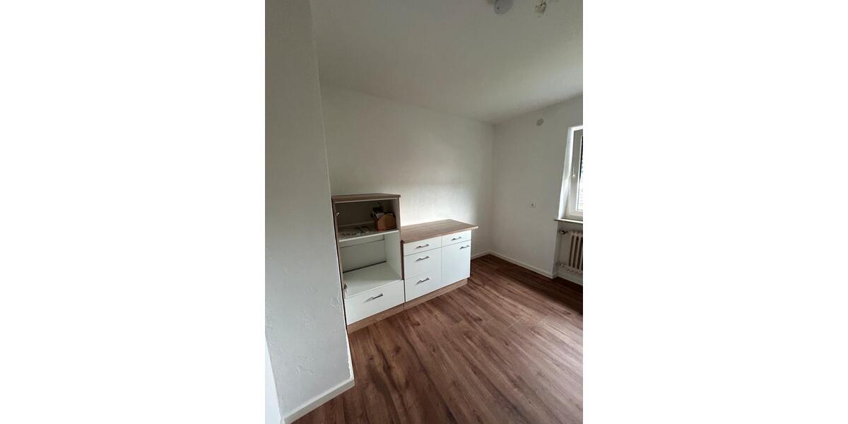 Etagenwohnung Mitteleschenbach - 5 Zimmer, 120 m&sup2;, 850&euro; | Angebot:26215565