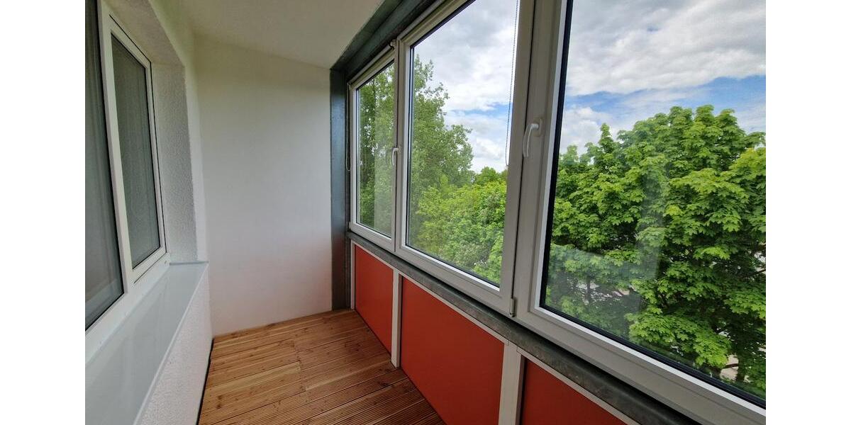 Etagenwohnung Neubrandenburg Datzeberg - 3 Zimmer, 61 m&sup2;, 402&euro; | Angebot:26663000