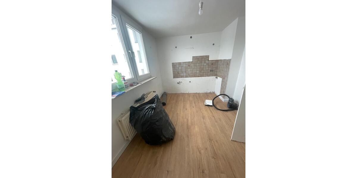 Renovierte helle 3 Zimmer Dachgeschoss Wohnung mit Aussicht 3 zimmer