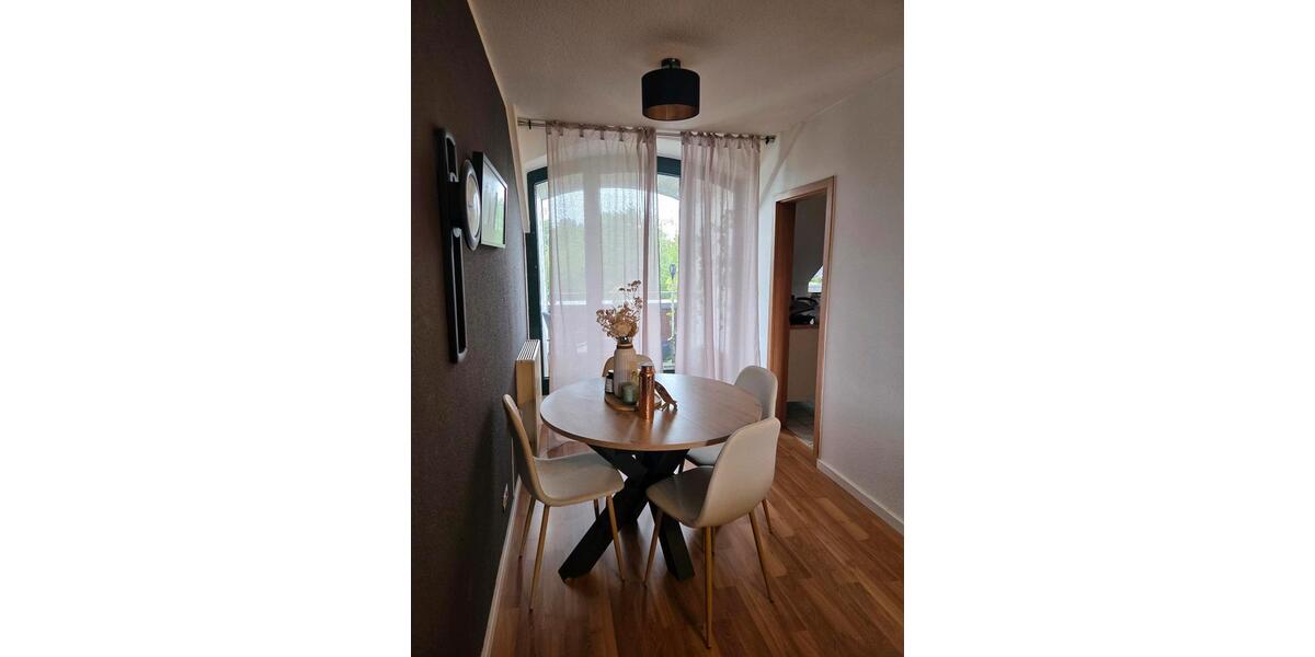 Dachgeschoßwohnung Krefeld Benrad - 2 Zimmer, 65 m&sup2;, 550&euro; | Angebot:26665400