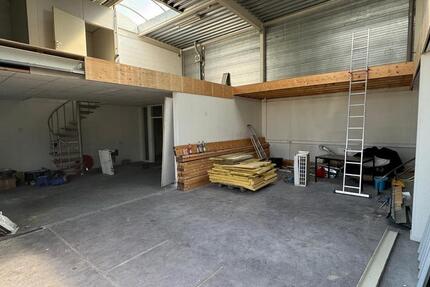 Gewerbehalle Autowerkstatt Werkstatt zimmer