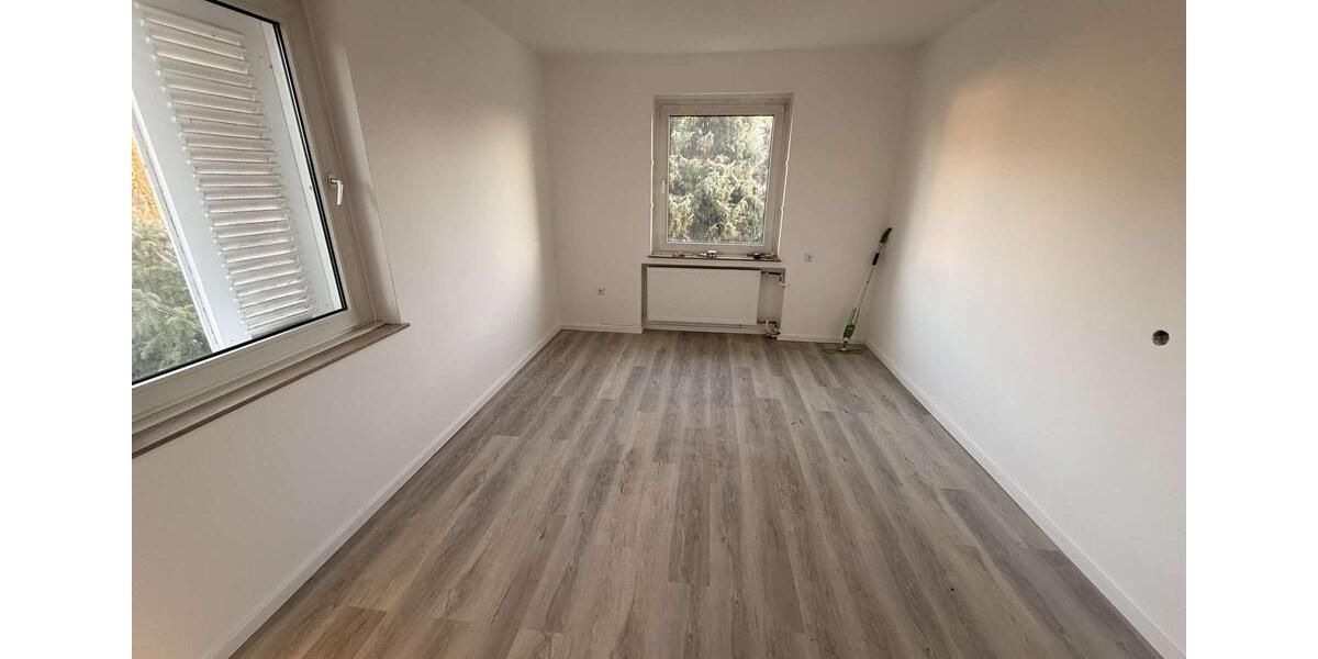 Frisch sanierte 4-Zimmer Wohnung mit Balkon in zentraler Lage von Herford 4 zimmer