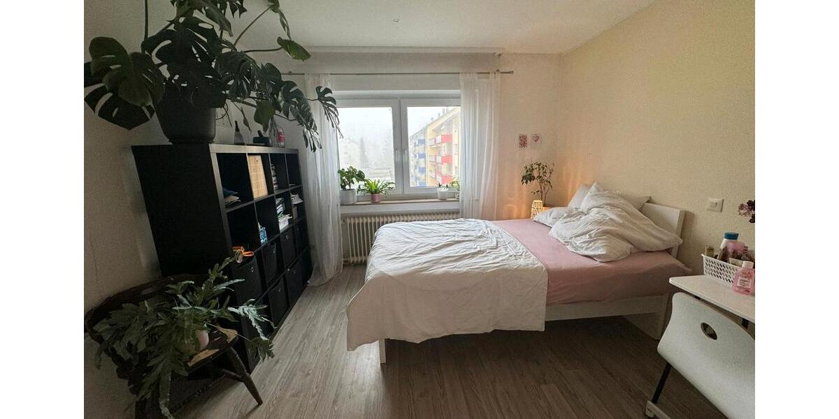 Etagenwohnung Singen (Hohentwiel) - 1 Zimmer, 16 m&sup2;, 400&euro; | Angebot:26041278