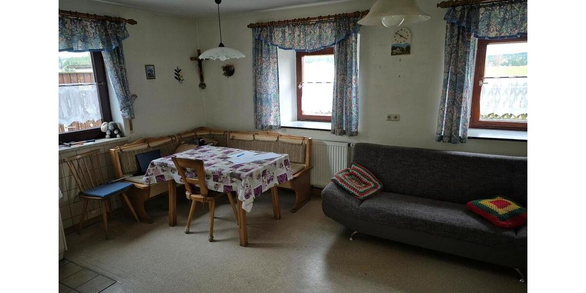 Erdgeschoßwohnung Konnersreuth - 3 Zimmer, 129 m&sup2;, 750&euro; | Angebot:25907825