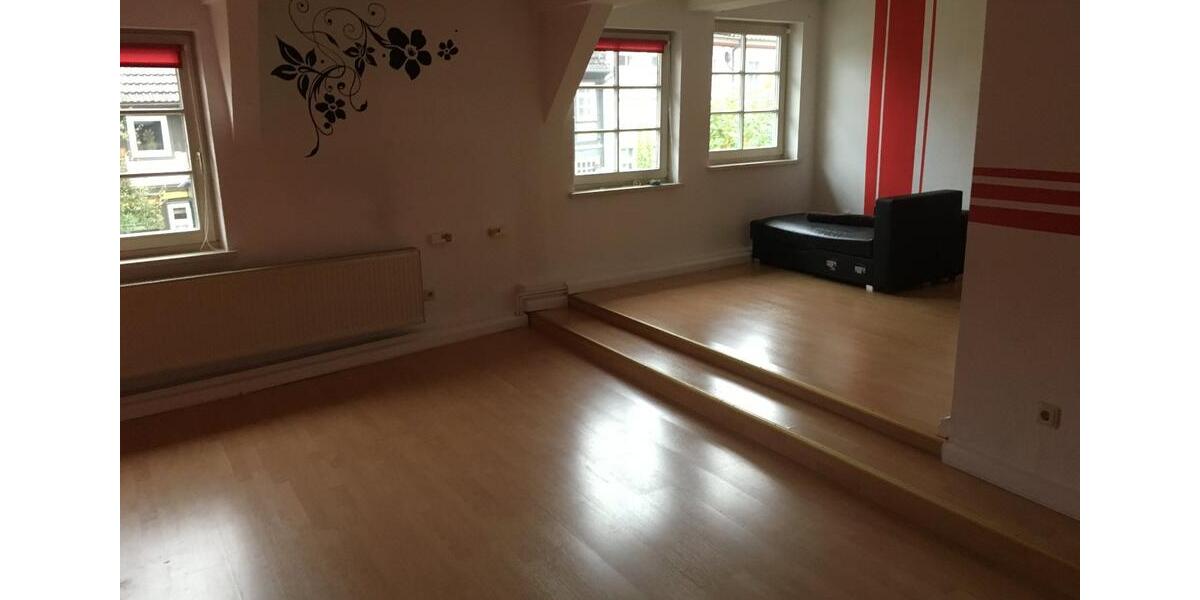 Etagenwohnung Stadtoldendorf - 3 Zimmer, 100 m&sup2;, 600&euro; | Angebot:25719885