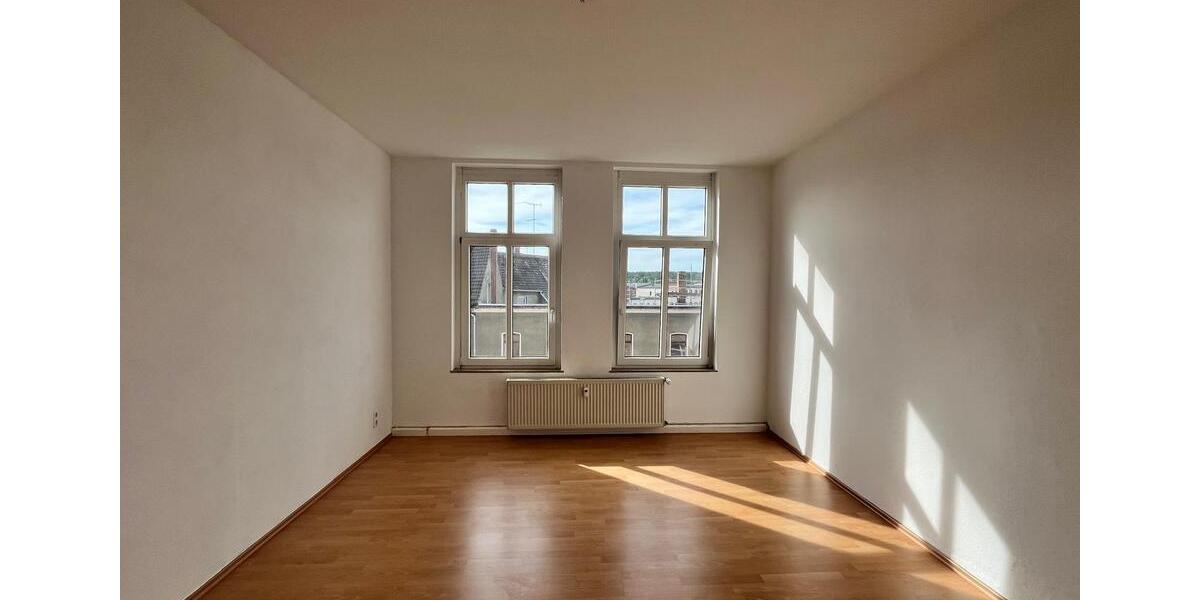 Etagenwohnung Bitterfeld-Wolfen Bitterfeld - 2 Zimmer, 67 m&sup2;, 460&euro; | Angebot:26635059