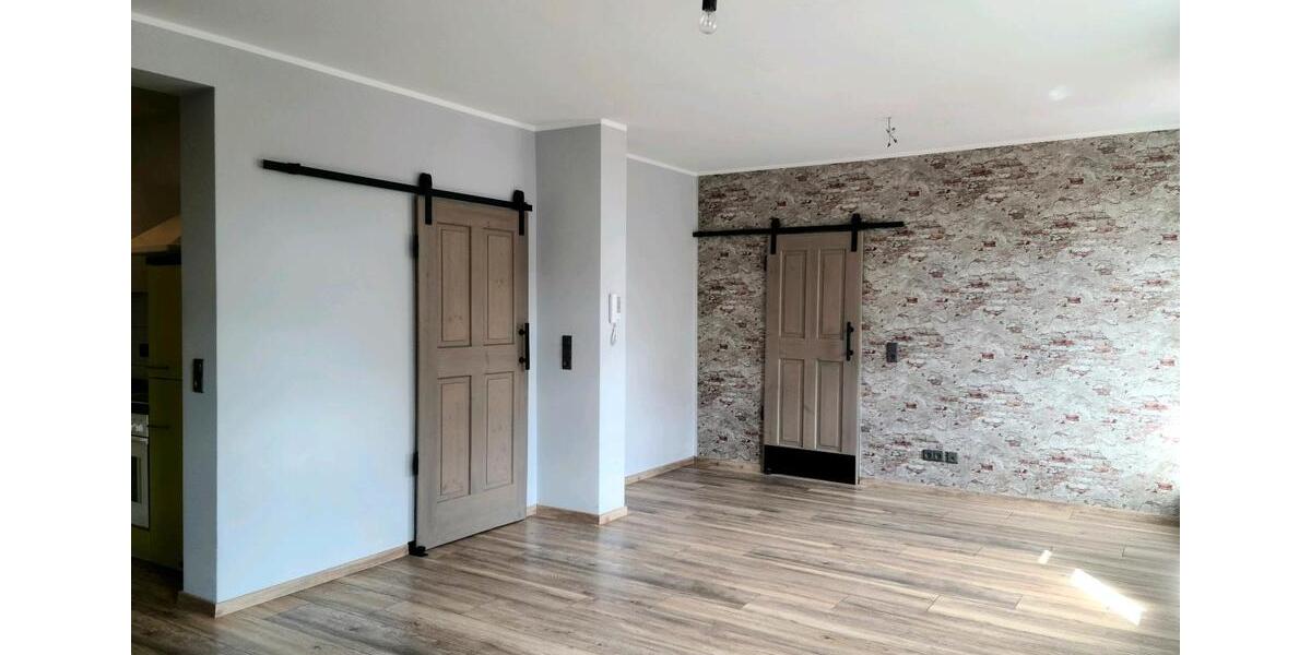Hochparterre Limbach-Oberfrohna Oberfrohna - 2 Zimmer, 58 m&sup2;, 350&euro; | Angebot:26674391