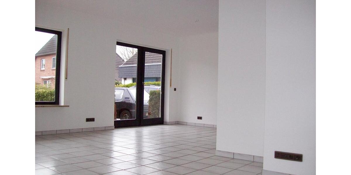 Erdgeschoßwohnung Uetersen - 3 Zimmer, 84 m&sup2;, 770&euro; | Angebot:25190946