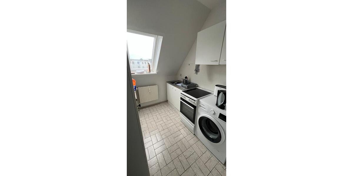 Dachgeschoßwohnung Flensburg - 2 Zimmer, 16 m&sup2;, 450&euro; | Angebot:24705478