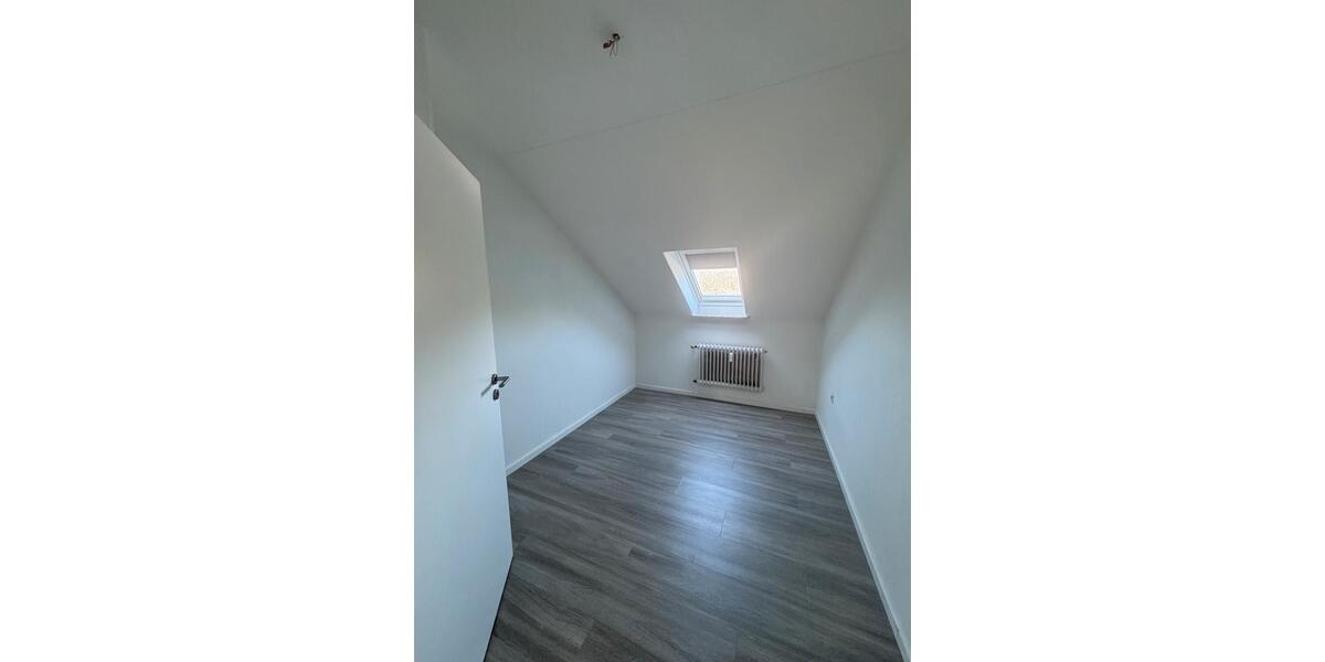 Dachgeschoßwohnung Schieder-Schwalenberg Schwalenberg - 4 Zimmer, 79 m&sup2;, 580&euro; | Angebot:26702976