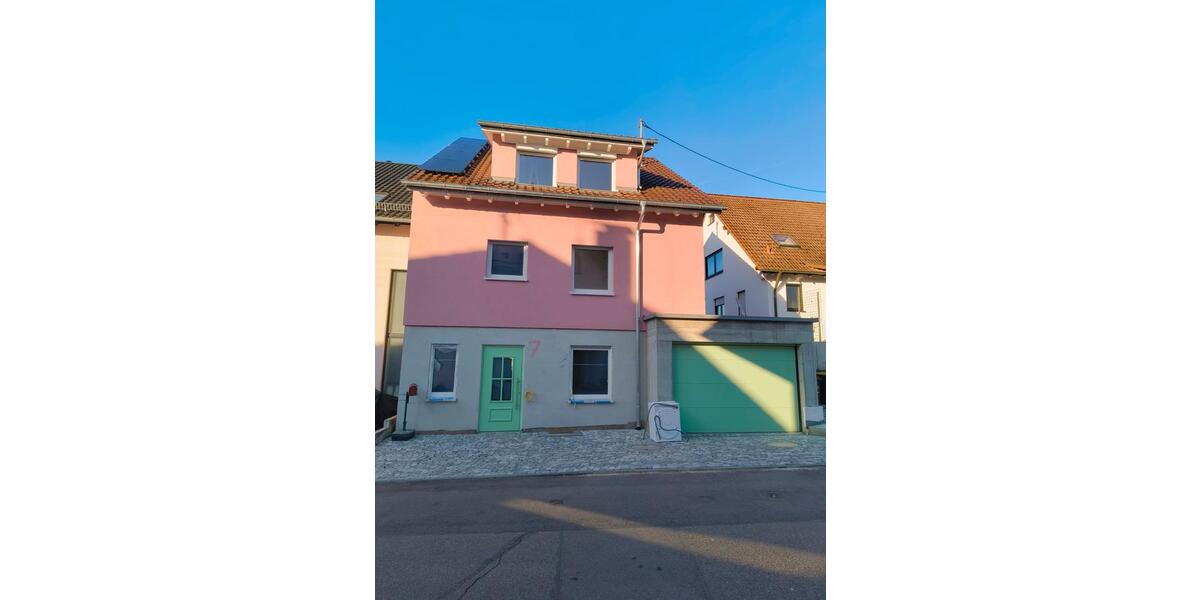 Doppelhaushälfte Schorndorf - 7.5 Zimmer, 182 m&sup2;, 2.550&euro; | Angebot:25795954