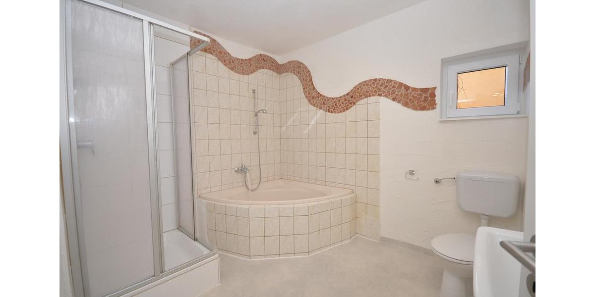 Etagenwohnung Leidersbach - 2 Zimmer, 60 m&sup2;, 900&euro; | Angebot:26456260