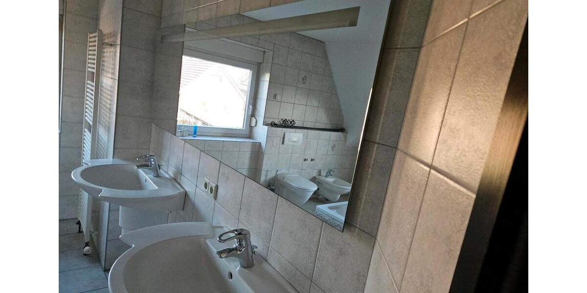 Einfamilienhaus Helmstedt - 7 Zimmer, 178 m&sup2;, 1.400&euro; | Angebot:25768988