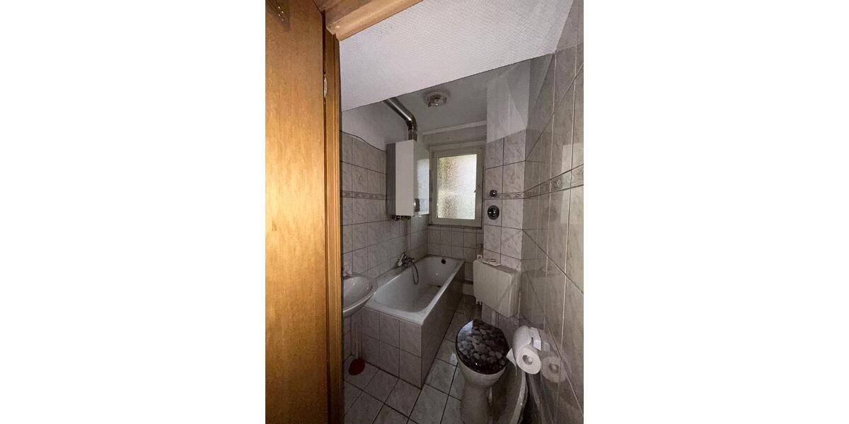 (Für Selbstrenovierer) 3 Freie 4-Zimmer-Wohnungen mit Balkon in Hagen zu vermieten 4 zimmer