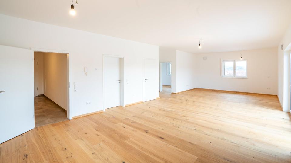 Einfamilienhaus Regen - 3 Zimmer, 147 m&sup2;, 1.400&euro; | Angebot:25476094