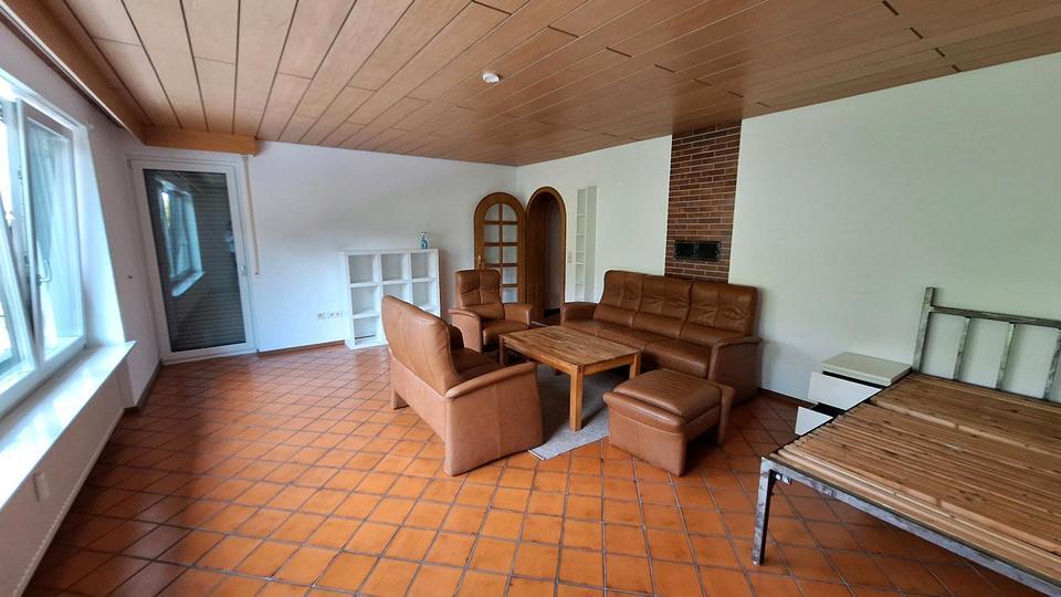 Zimmer in WG, teilmöbliert