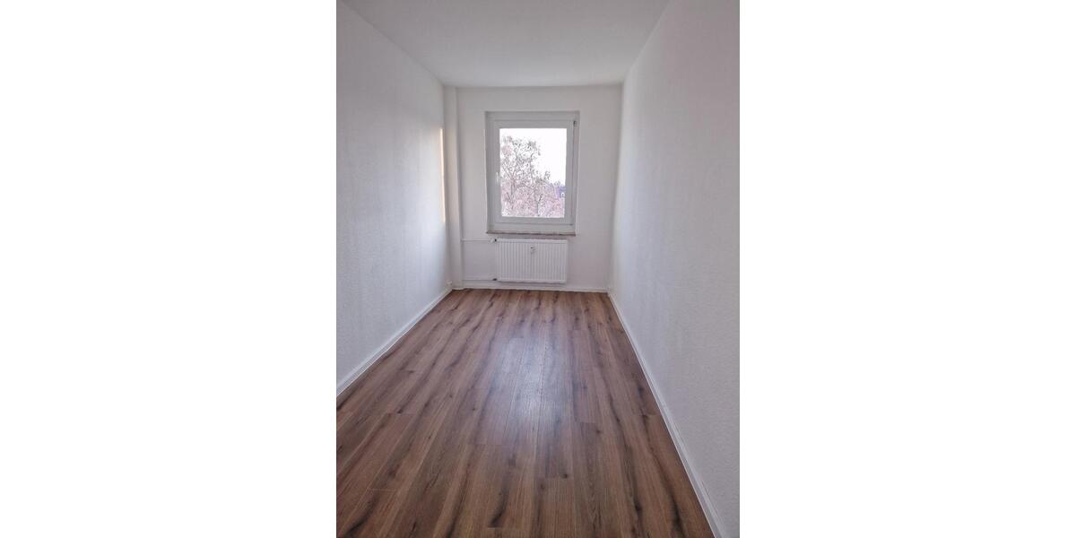 Etagenwohnung Zwenkau - 3 Zimmer, 60 m&sup2;, 375&euro; | Angebot:25845972