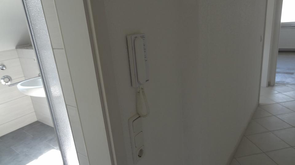 Dachgeschoßwohnung Velbert Langenberg - 1 Zimmer, 32 m&sup2;, 270&euro; | Angebot:25054609