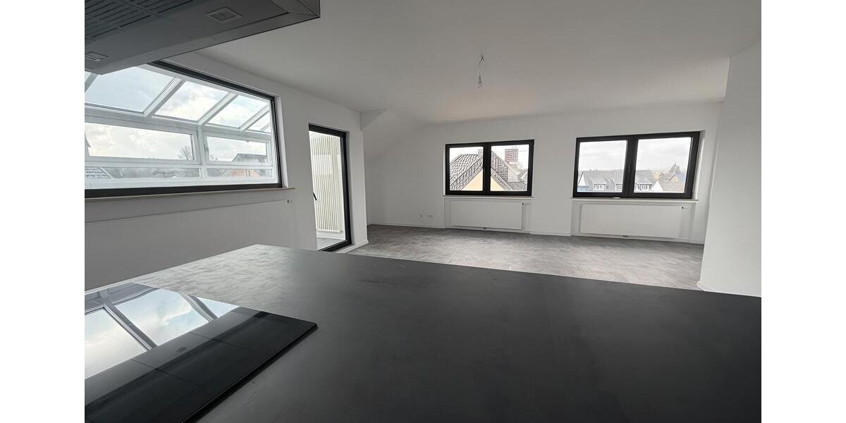 Dachgeschoßwohnung Sankt Augustin - 2 Zimmer, 102 m&sup2;, 1.310&euro; | Angebot:26072587