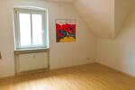 Dachgeschoßwohnung Weiden in der Oberpfalz - 3 Zimmer, 90 m&sup2;, 840&euro; | Angebot:26050494