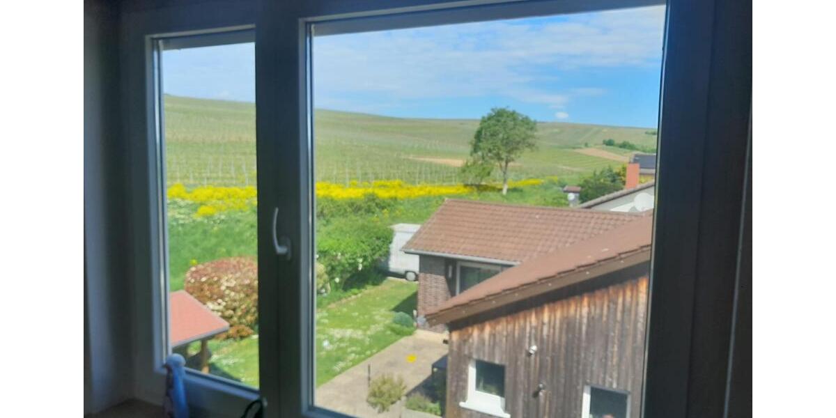 Dachgeschoßwohnung Langenlonsheim - 3 Zimmer, 91 m&sup2;, 830&euro; | Angebot:26524664