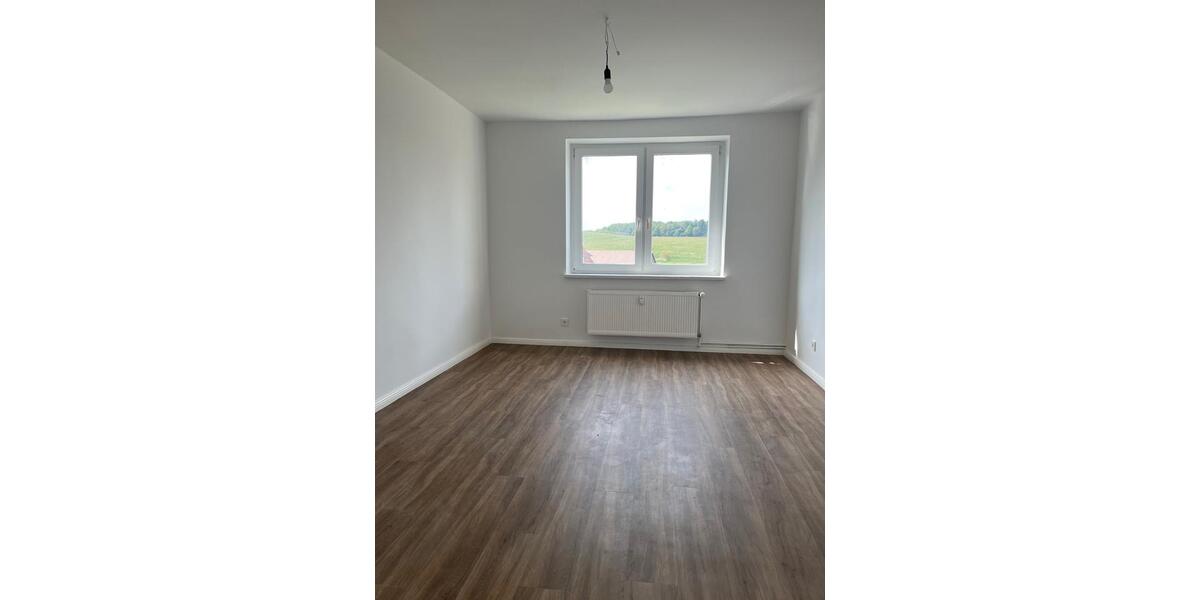 Etagenwohnung Rosenow - 4 Zimmer, 82 m&sup2;, 495&euro; | Angebot:26678617