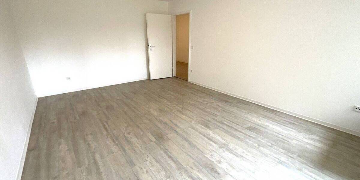 Etagenwohnung Nürnberg Langwasser - 3 Zimmer, 80 m&sup2;, 899&euro; | Angebot:26142632