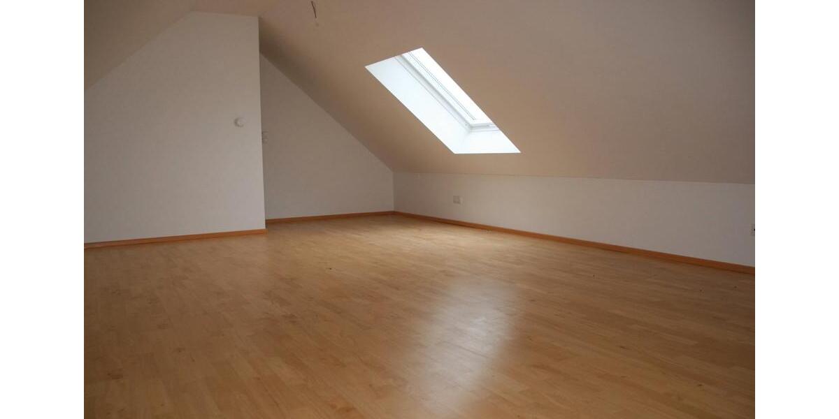 Maisonettenwohnung Ergoldsbach Langenhettenbach - 3.5 Zimmer, 96 m&sup2;, 860&euro; | Angebot:26326247