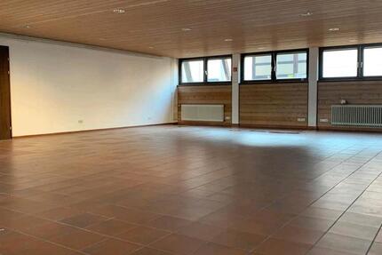 Vielseitig nutzbarer Lager- Büroraum mit Aufzug zimmer