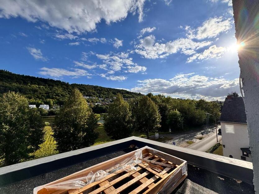 Exklusive Penthouse-Wohnung direkt an der LUX-Grenze mit Sonnen-Dachterrasse und Traumausblick, ca. 111 qm, Erstbezug ab Dez. 2025