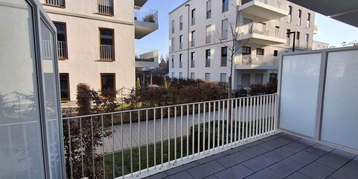 Erstbezug - Großzügige 2-Zimmer Wohnung mit schöner Terrasse und hochwertiger Einbauküche 2 zimmer