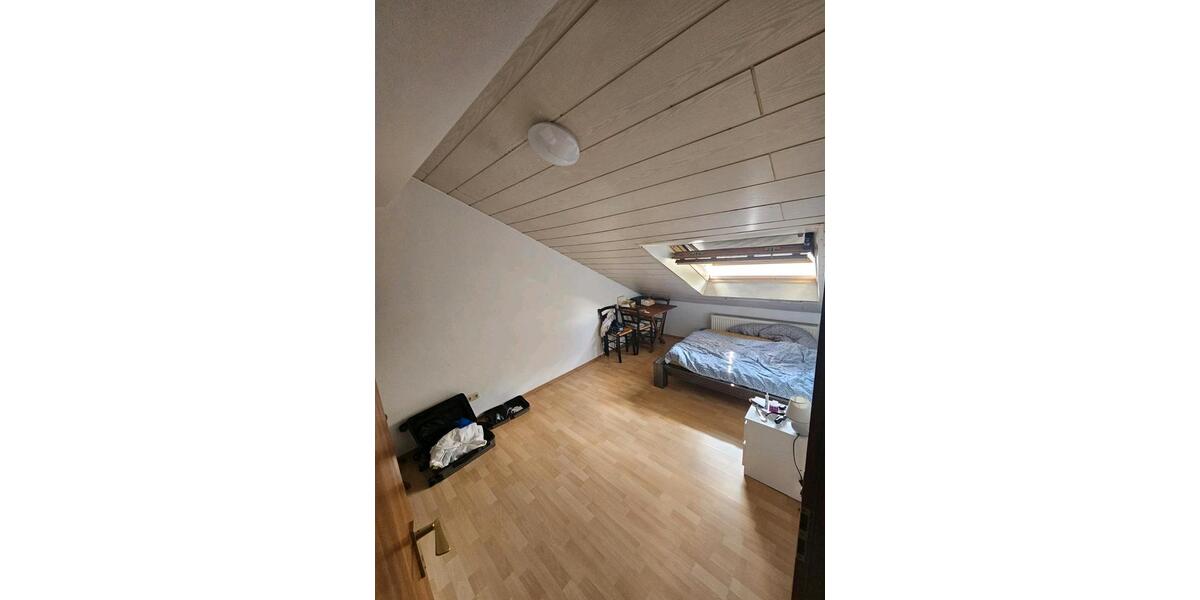 Dachgeschoßwohnung Bruchköbel - 2 Zimmer, 60 m&sup2;, 850&euro; | Angebot:26041319
