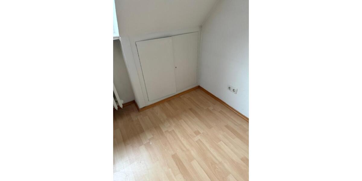 Dachgeschoßwohnung Pulheim - 3 Zimmer, 85 m&sup2;, 597&euro; | Angebot:25255743
