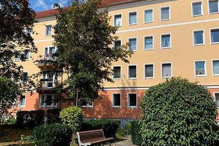 Wohnung Zeitz Aue - 2 Zimmer, 36 m&sup2;, 215&euro; | Angebot:25065437