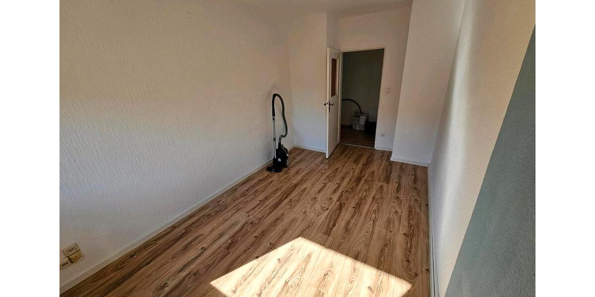 Etagenwohnung Ettlingen - 3 Zimmer, 85 m&sup2;, 990&euro; | Angebot:26692439