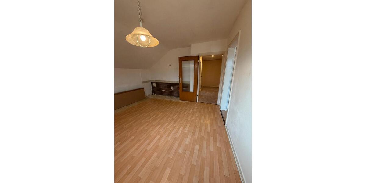 Dachgeschoßwohnung Duisburg Walsum - 1 Zimmer, 58 m&sup2;, 630&euro; | Angebot:26091586