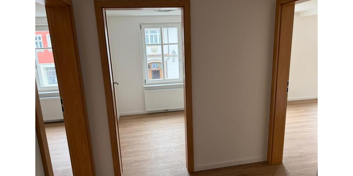 Etagenwohnung Feuchtwangen - 3 Zimmer, 94 m&sup2;, 940&euro; | Angebot:26612661