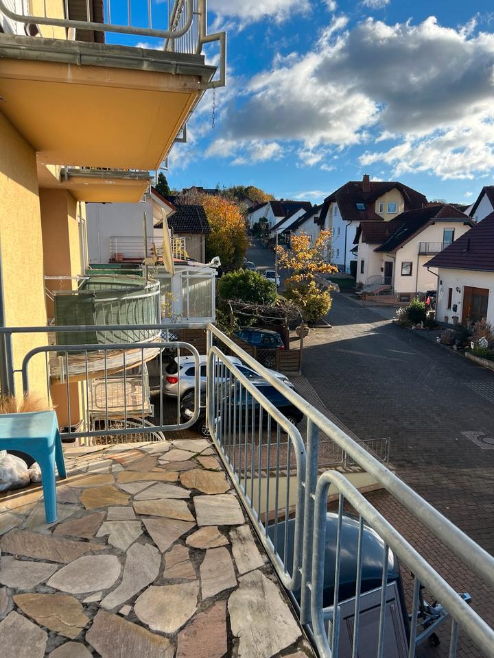 Schöne helle 3 Zimmer Wohnung zimmer