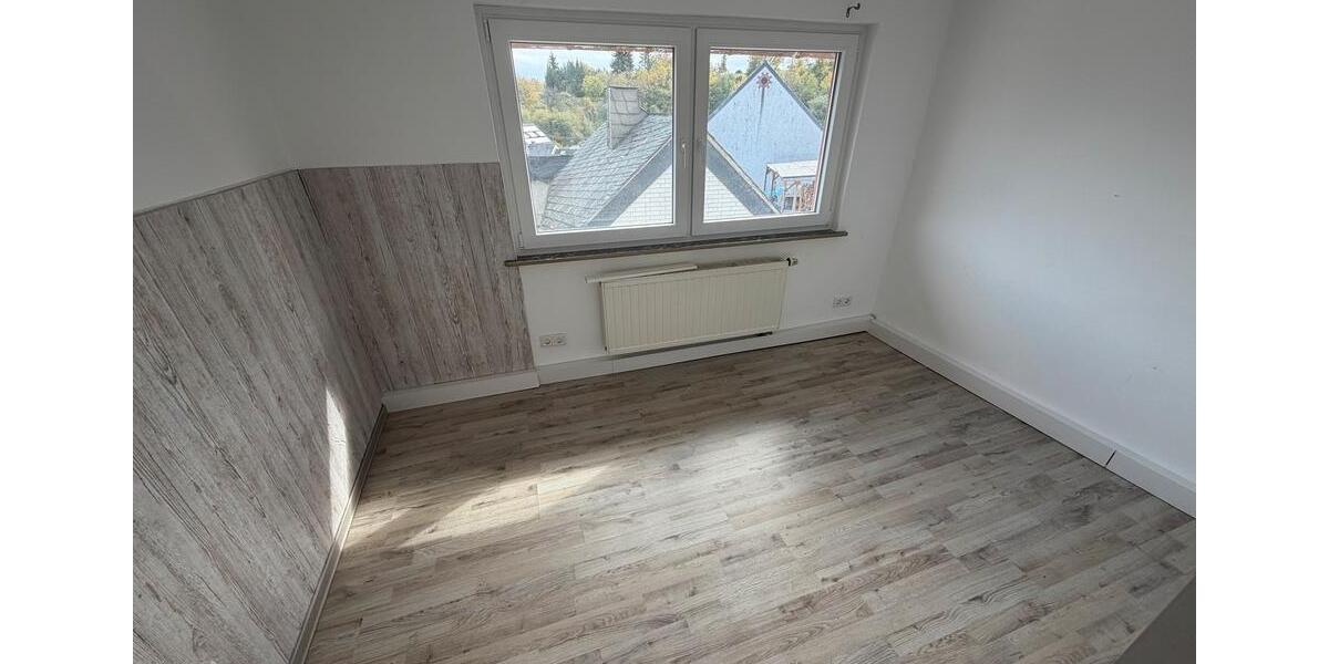 Etagenwohnung Weilmünster - 4 Zimmer, 120 m&sup2;, 1.050&euro; | Angebot:26286532