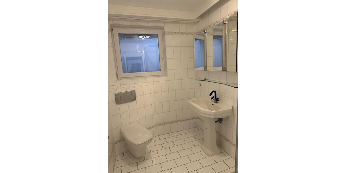 Etagenwohnung Hilpoltstein - 6 Zimmer, 270 m&sup2;, 1.650&euro; | Angebot:23386174