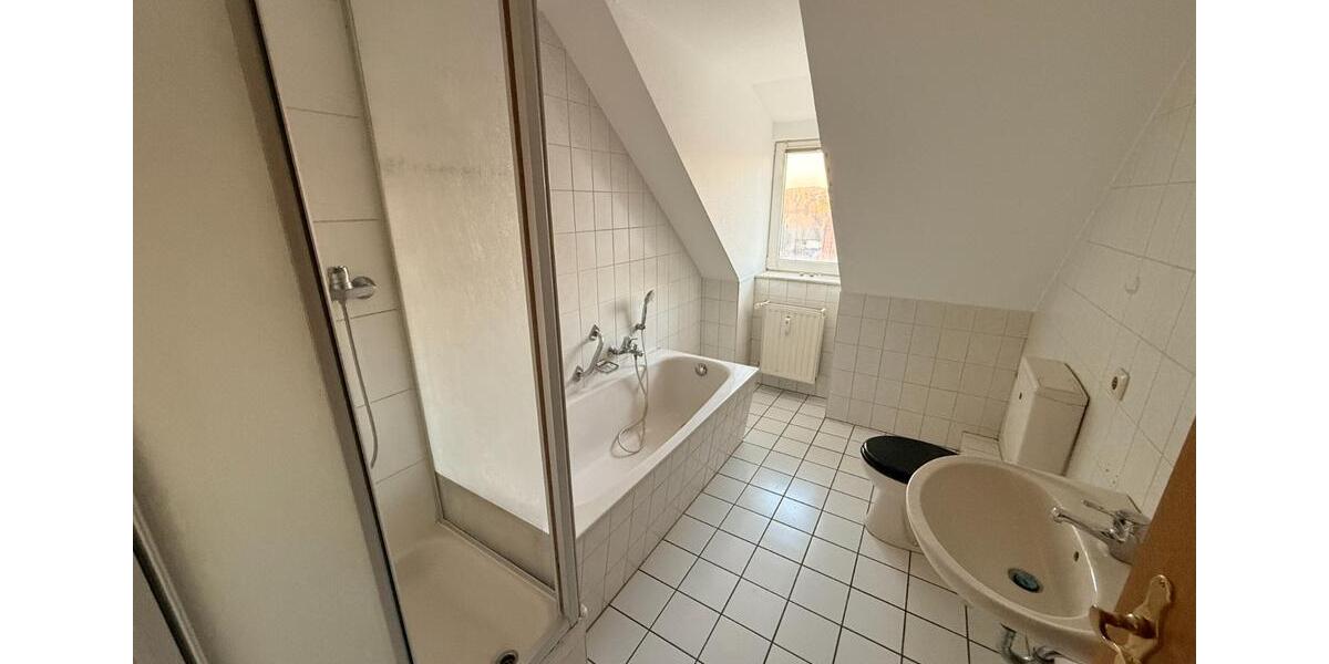 Dachgeschoßwohnung Extertal - 2 Zimmer, 68 m&sup2;, 450&euro; | Angebot:24662300