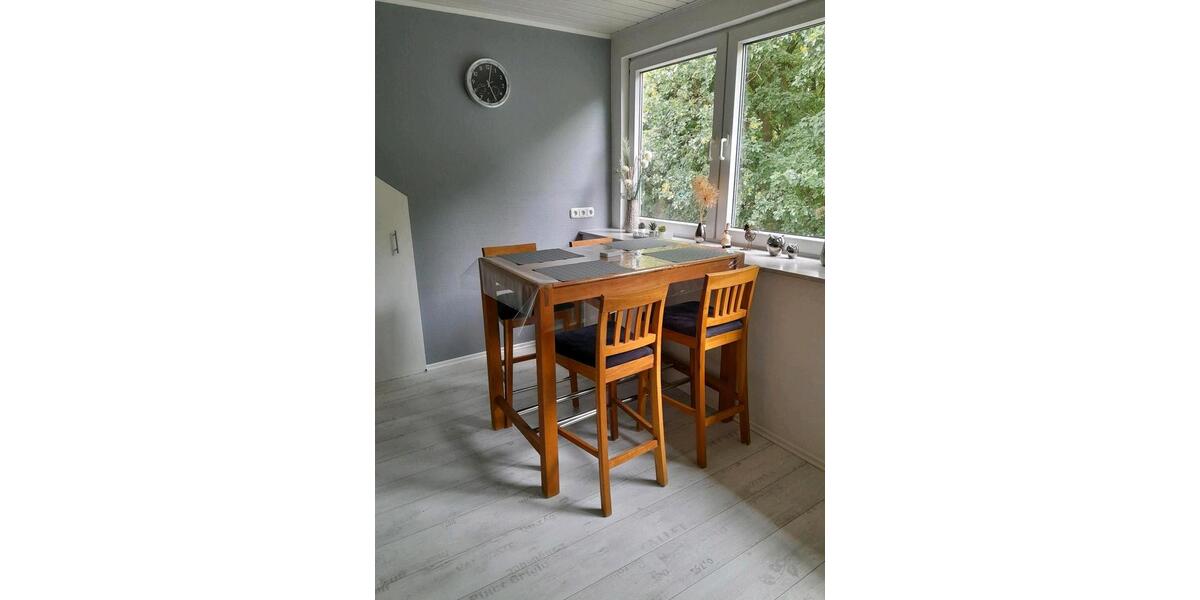 Dachgeschoßwohnung Schülldorf - 2.5 Zimmer, 82 m&sup2;, 1.030&euro; | Angebot:26021330