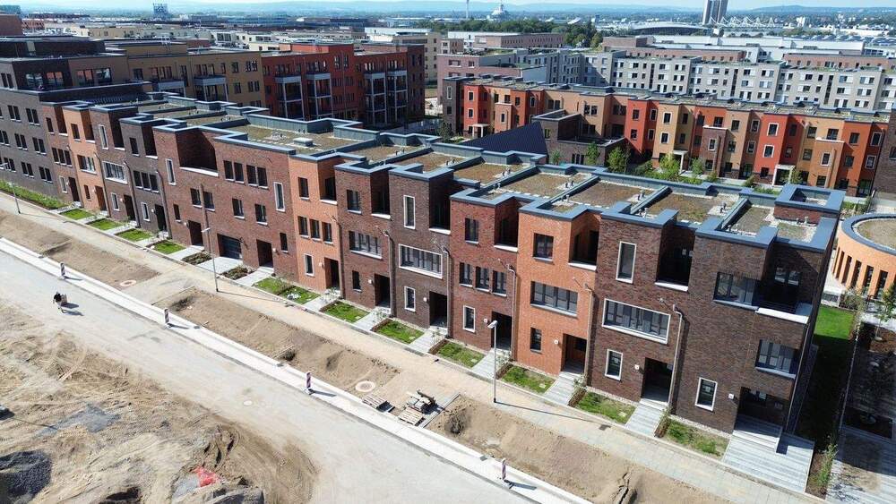 Mehrfamilienhaus, Wohnhaus Hannover Bemerode - 5 Zimmer, 181 m&sup2;, 2.250&euro; | Angebot:25195896