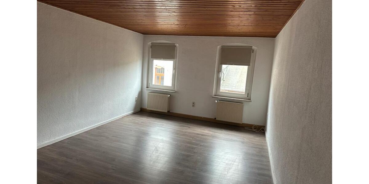 Etagenwohnung Auma-Weidatal Weidatal - 3 Zimmer, 90 m&sup2;, 710&euro; | Angebot:26484591