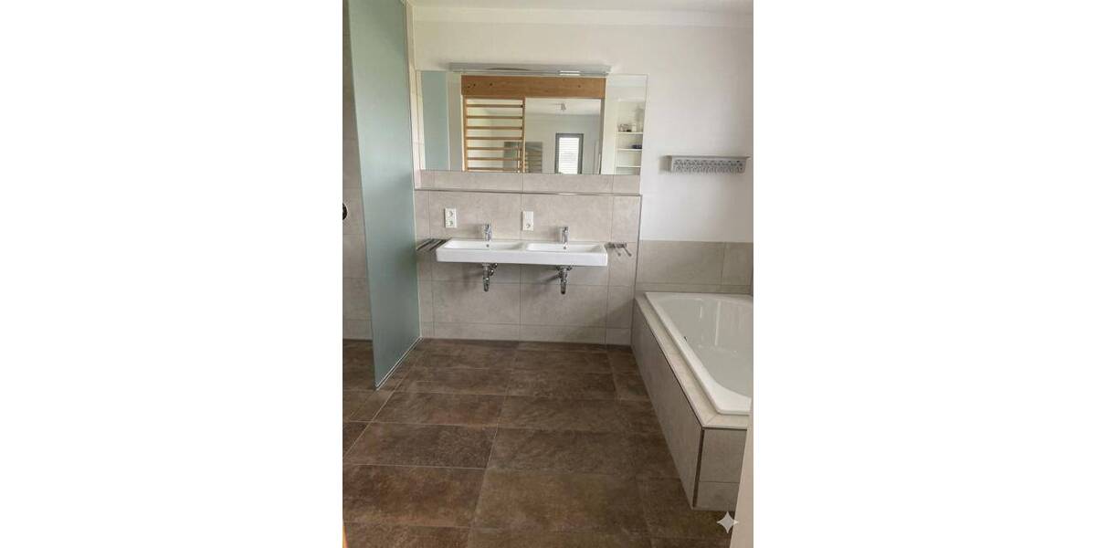 Gewerbeobjekt Ravensburg Weststadt - 8 Zimmer, 269 m&sup2;, 2.272&euro; | Angebot:25996555